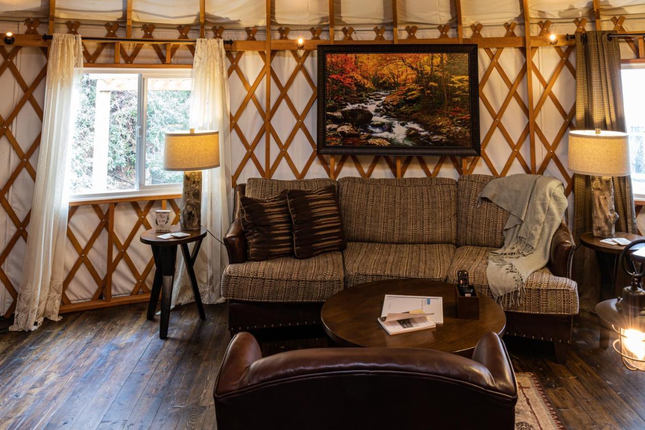 Staynantahala - Smoky Mountain Cabins And Luxury Yurts Aquone Экстерьер фото