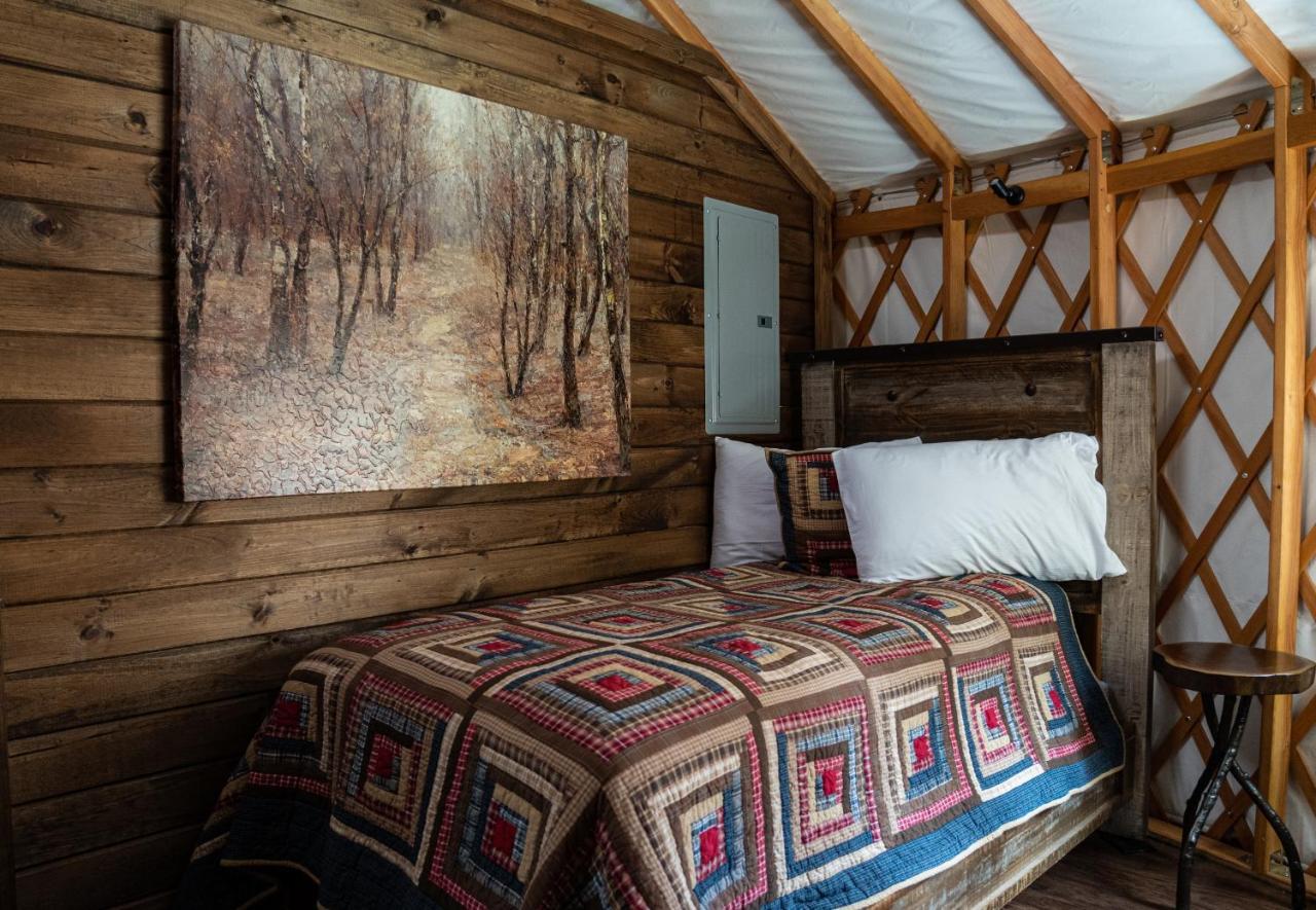 Staynantahala - Smoky Mountain Cabins And Luxury Yurts Aquone Экстерьер фото