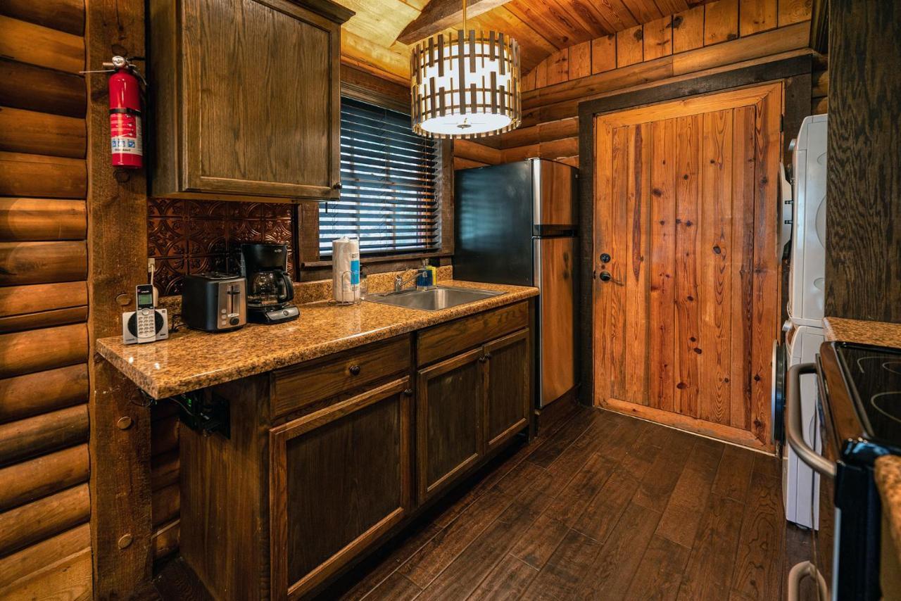 Staynantahala - Smoky Mountain Cabins And Luxury Yurts Aquone Экстерьер фото