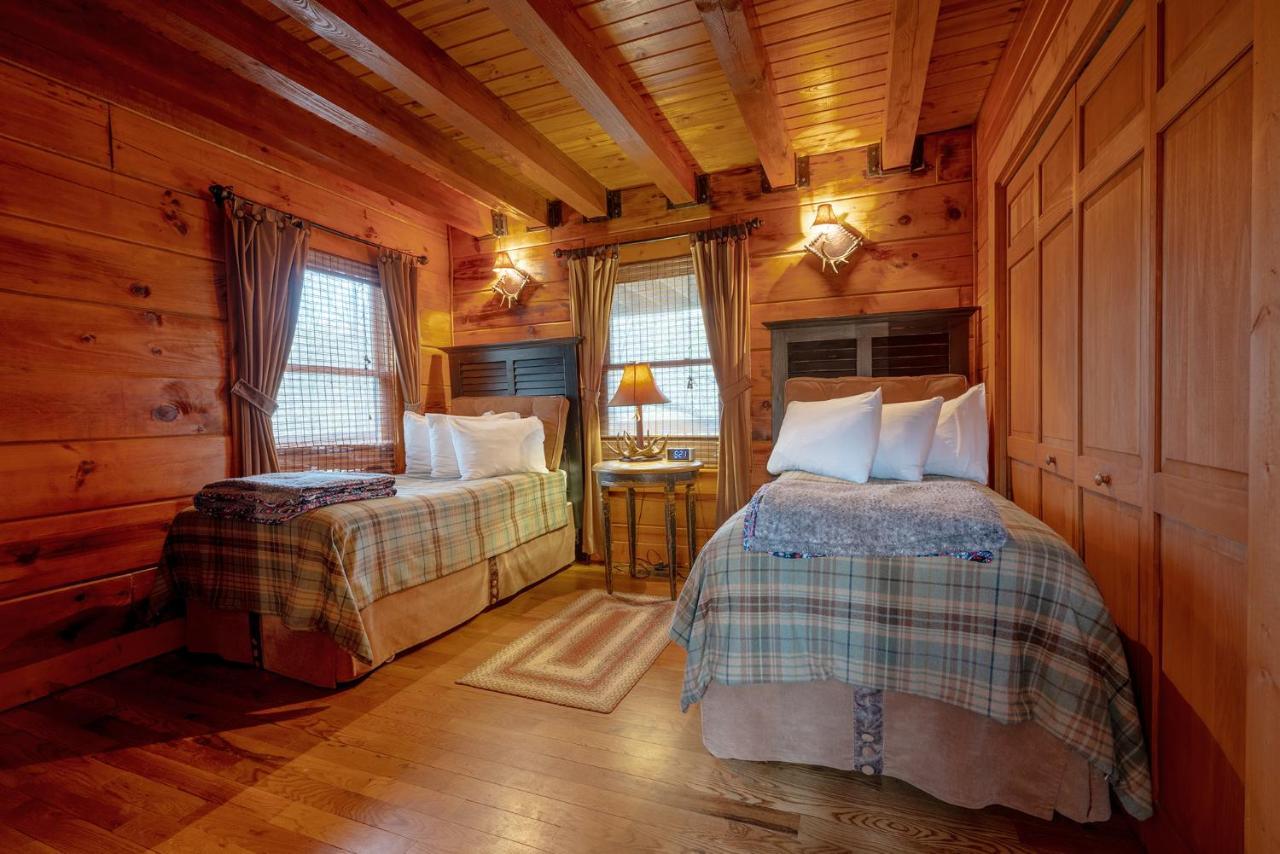 Staynantahala - Smoky Mountain Cabins And Luxury Yurts Aquone Экстерьер фото