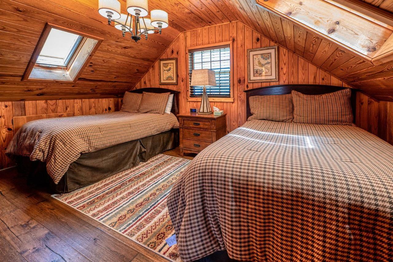 Staynantahala - Smoky Mountain Cabins And Luxury Yurts Aquone Экстерьер фото